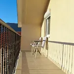 Horizont 3-Bedroom Apartment With City View & Private Parking Appartement Mostar