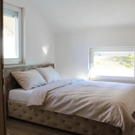 Horizont 3-bedroom With View & Private Parking Μόσταρ