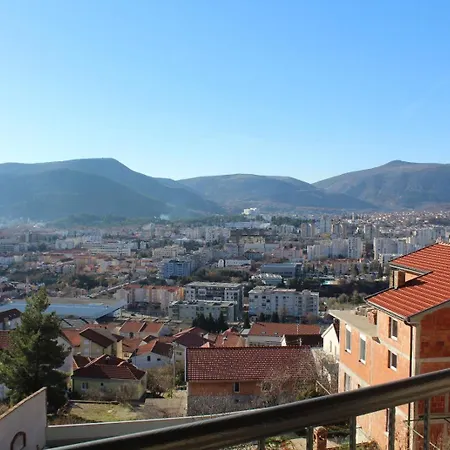 Horizont 3-bedroom With View & Private Parking Μόσταρ