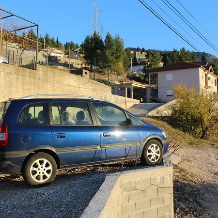 Apartment Horizont 3-bedroom With View & Private Parking Mostar