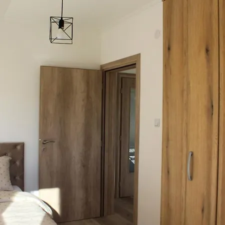 Horizont 3-bedroom With View & Private Parking Apartment Mostar