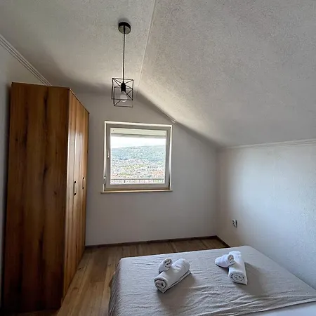 Horizont 3-bedroom With View & Private Parking Apartman