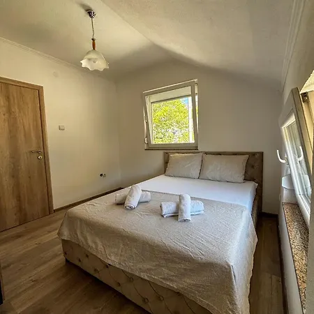 Horizont 3-bedroom With View & Private Parking