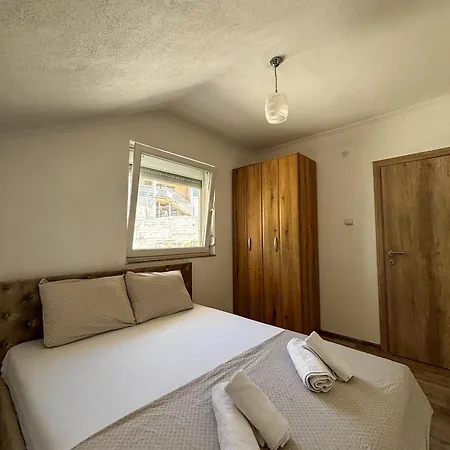 Horizont 3-bedroom With View & Private Parking * Mostar