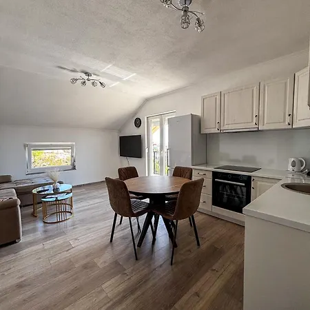 Horizont 3-bedroom With View & Private Parking * Mostar